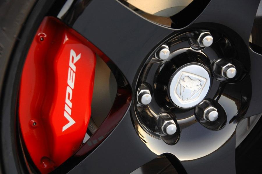 Колеса Dodge Viper SRT10 ACR 2008 года  (фото 85 из 86)
